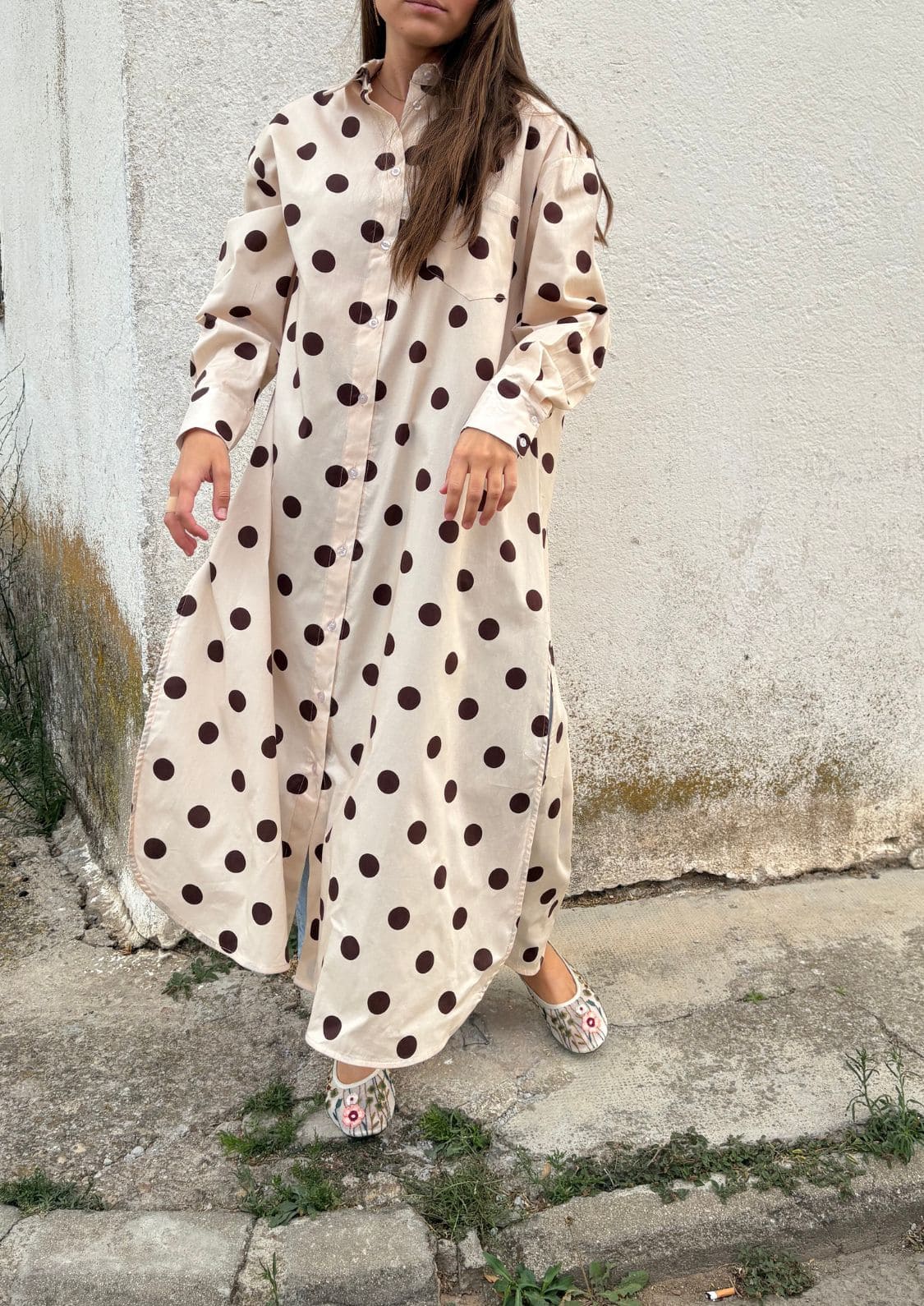 Vestido camisero largo de lunares beige y marrón MUJER MOLUIT